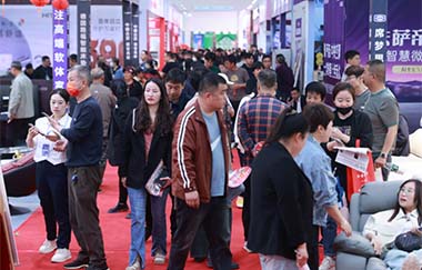 台州家装展会现场展商云集推出优惠吸引观众